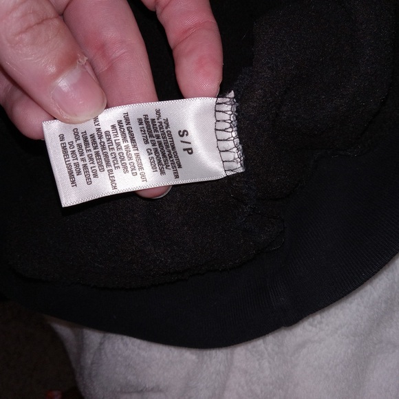 Aeropostale Black Sweatshirt with White and Pink Accents NWOT Size Small - Picture 8 of 8